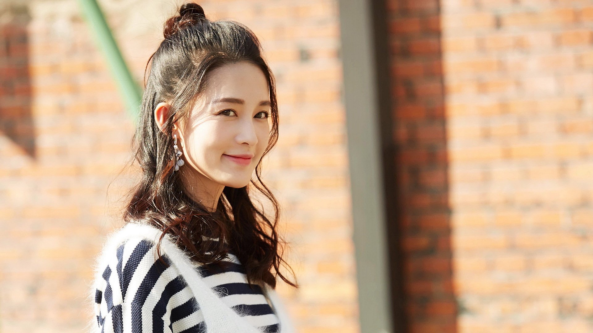 kaiyun网站-“足球场馆智能安检系统正式启用，提升赛事安全”，足球场检测机构