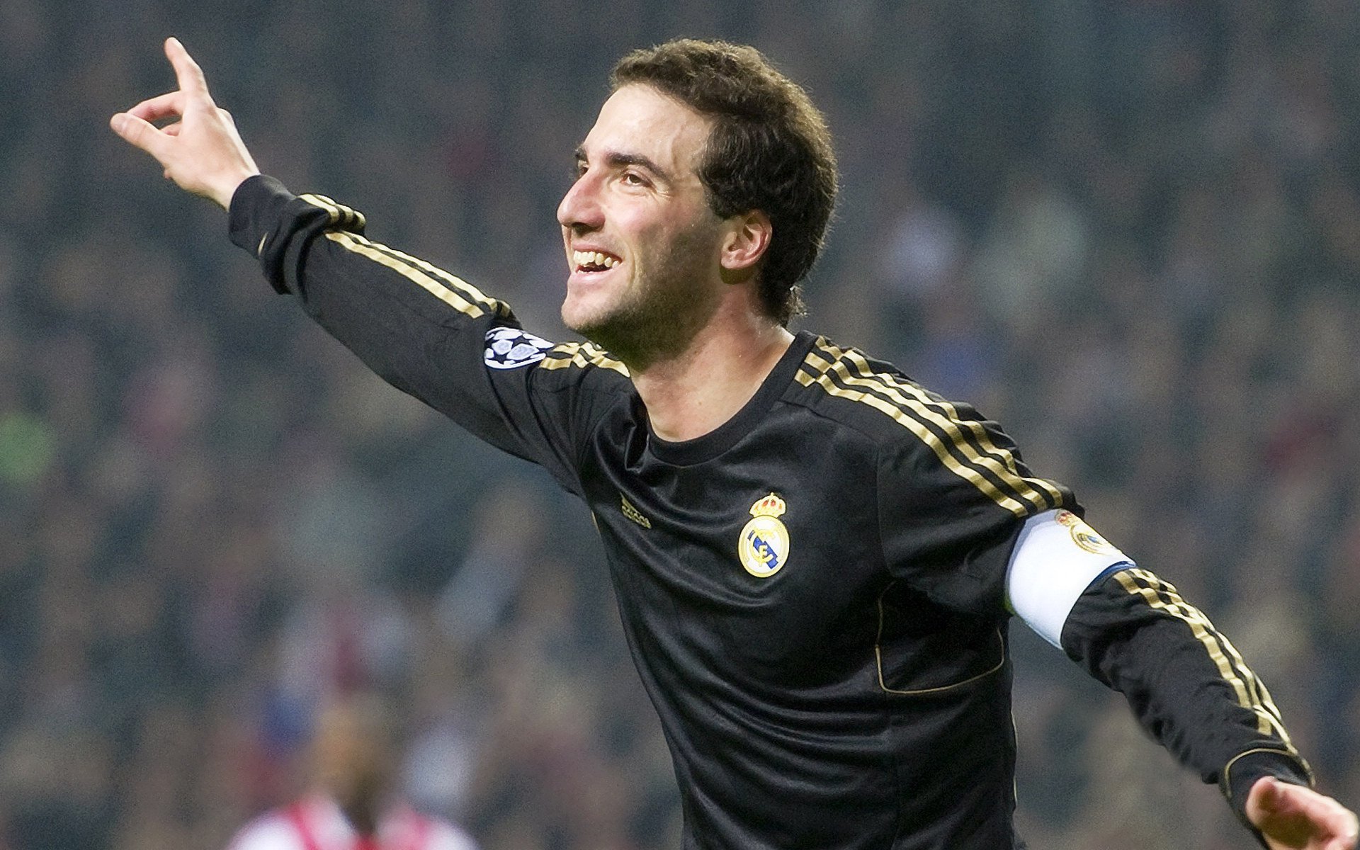 kaiyun体育app-“西甲劲旅捍卫荣誉，战况激烈升级”，意甲老牌劲旅